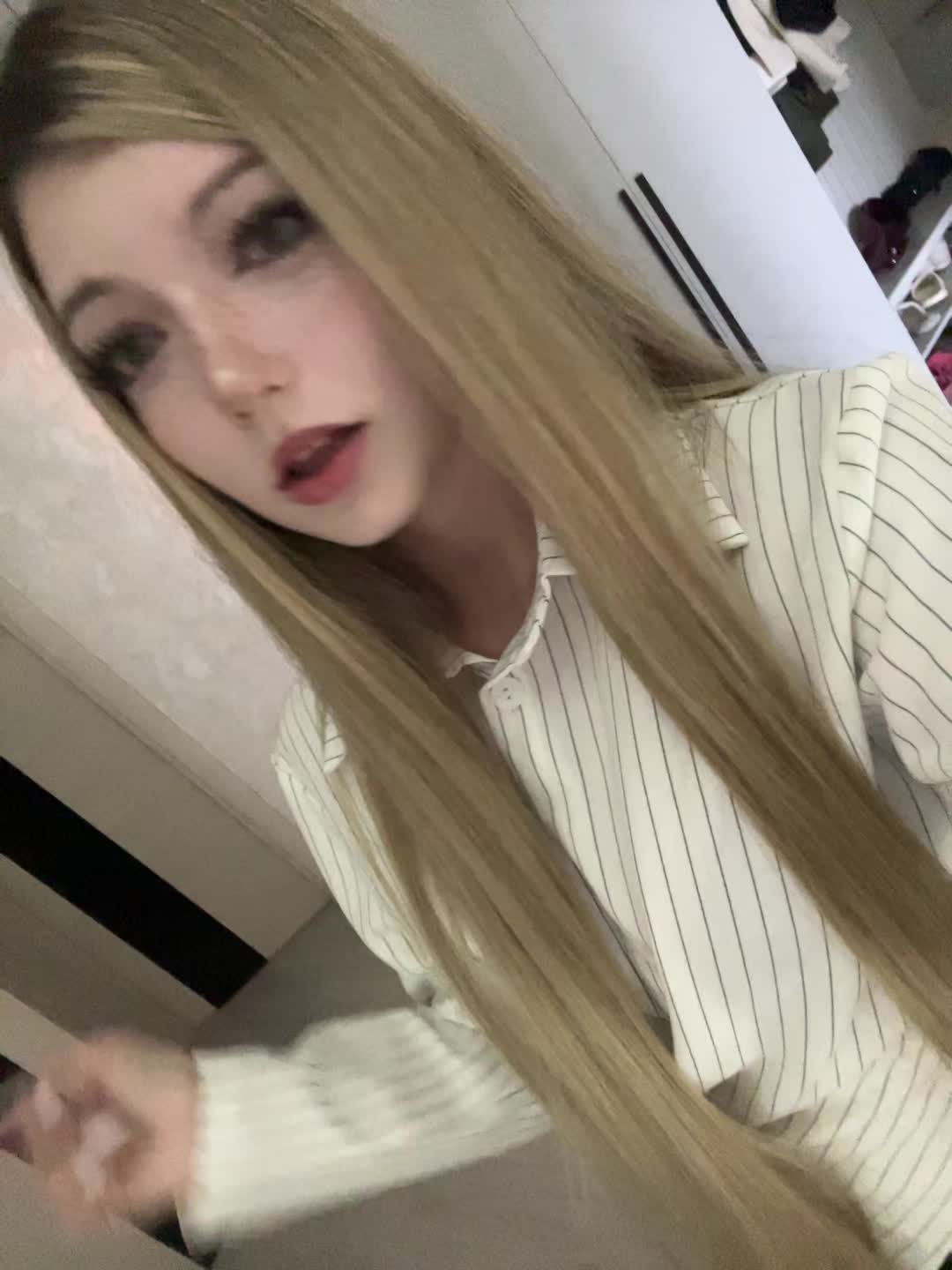 @Avrora_00