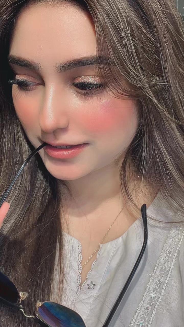 @Naughty_Zahra