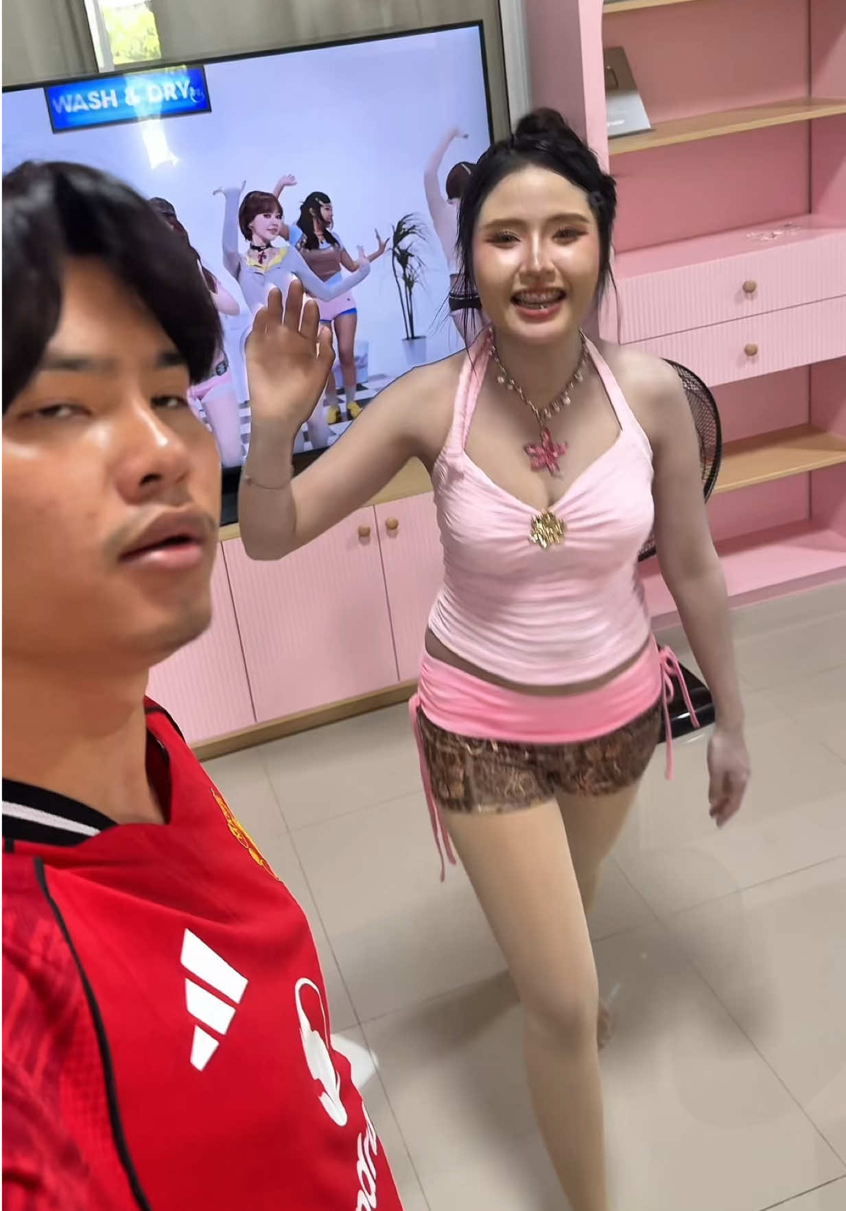 @แพรพลอยซี่ (2.2M)🐡