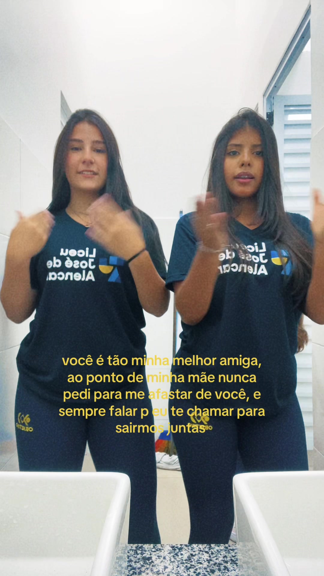 @larissa