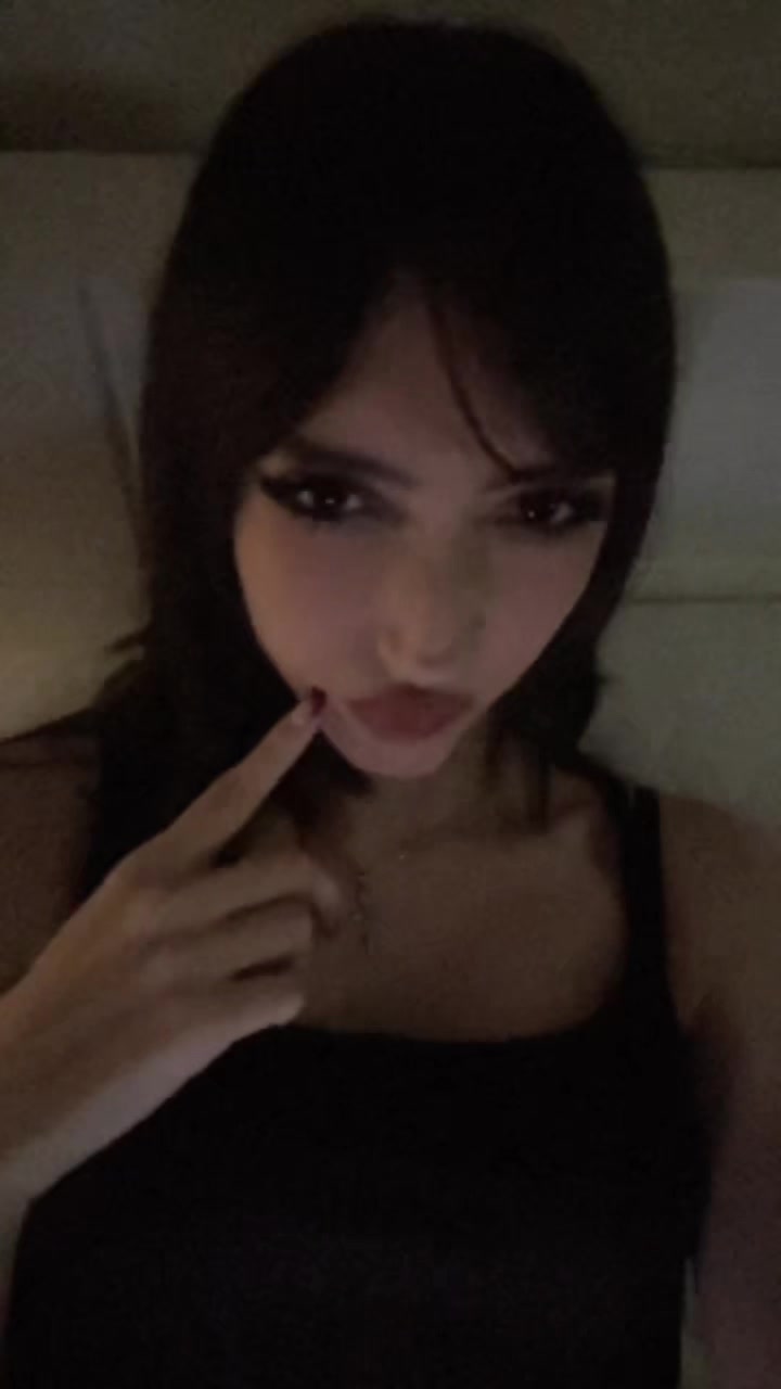 @HELEN