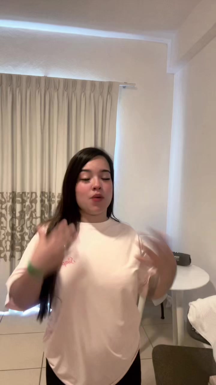 @Alondra 🦋