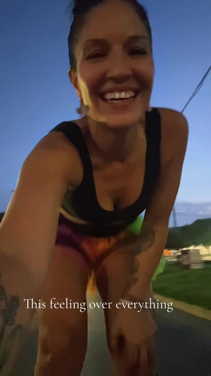 @Skatingwithvee
