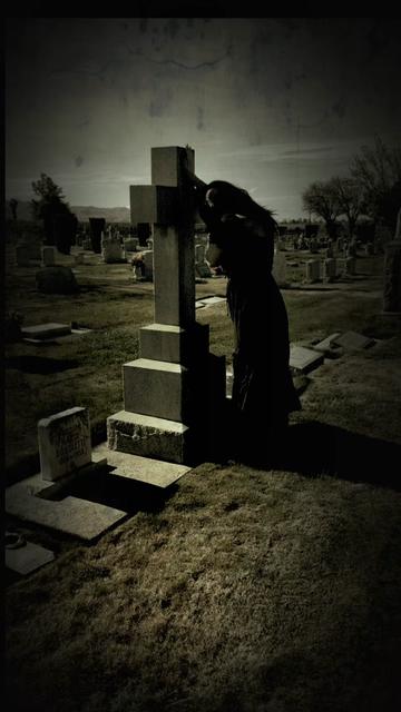 @graveyardwhorror