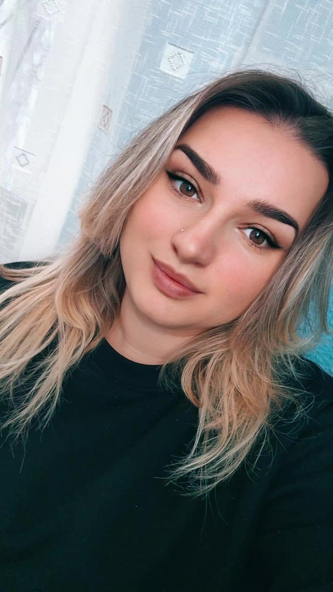 @Alina Adam