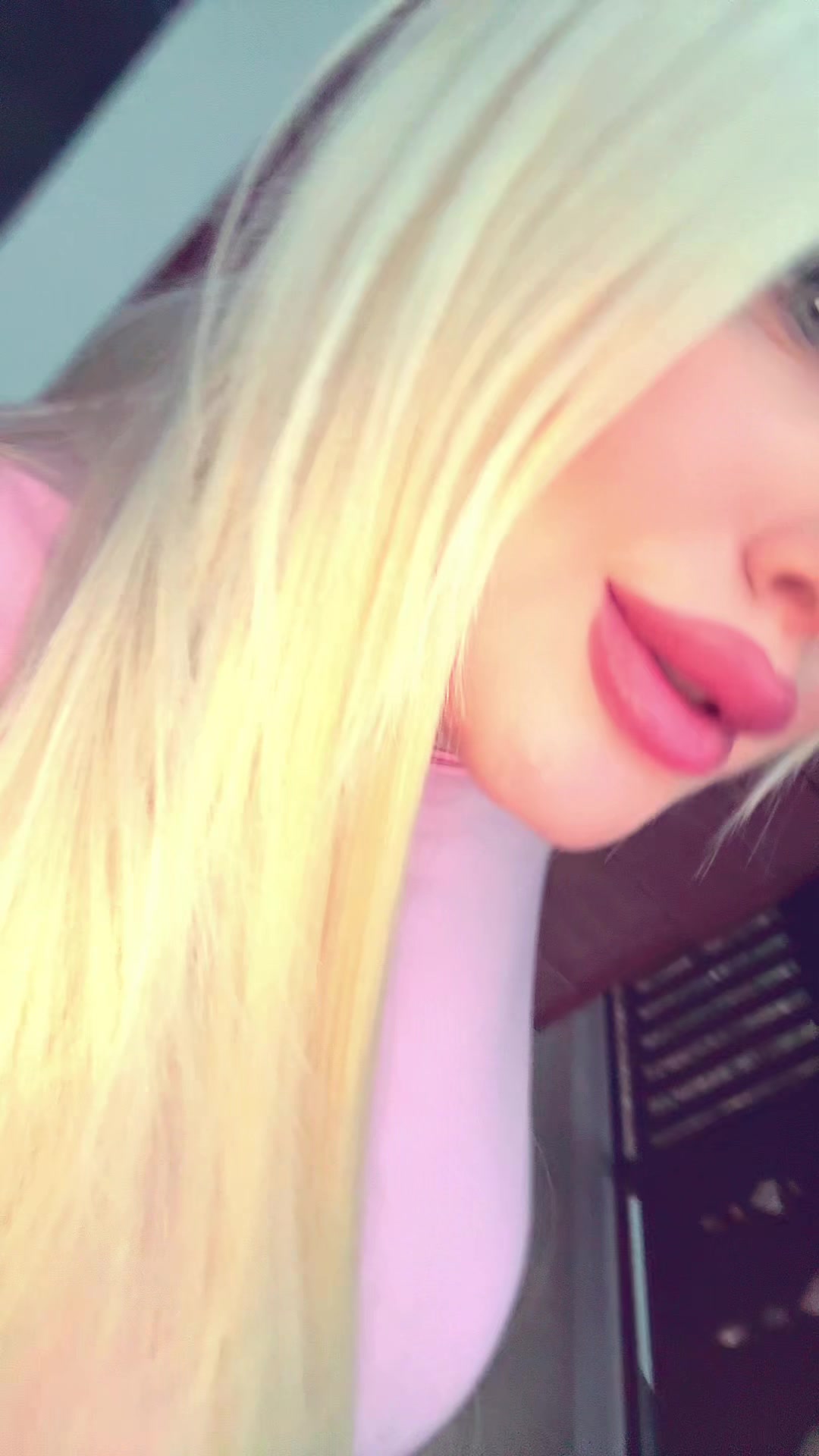 @𝐑🍒