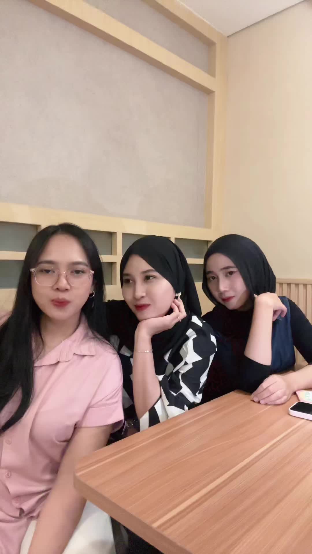 @Lucyana Paradigma MegaJaya