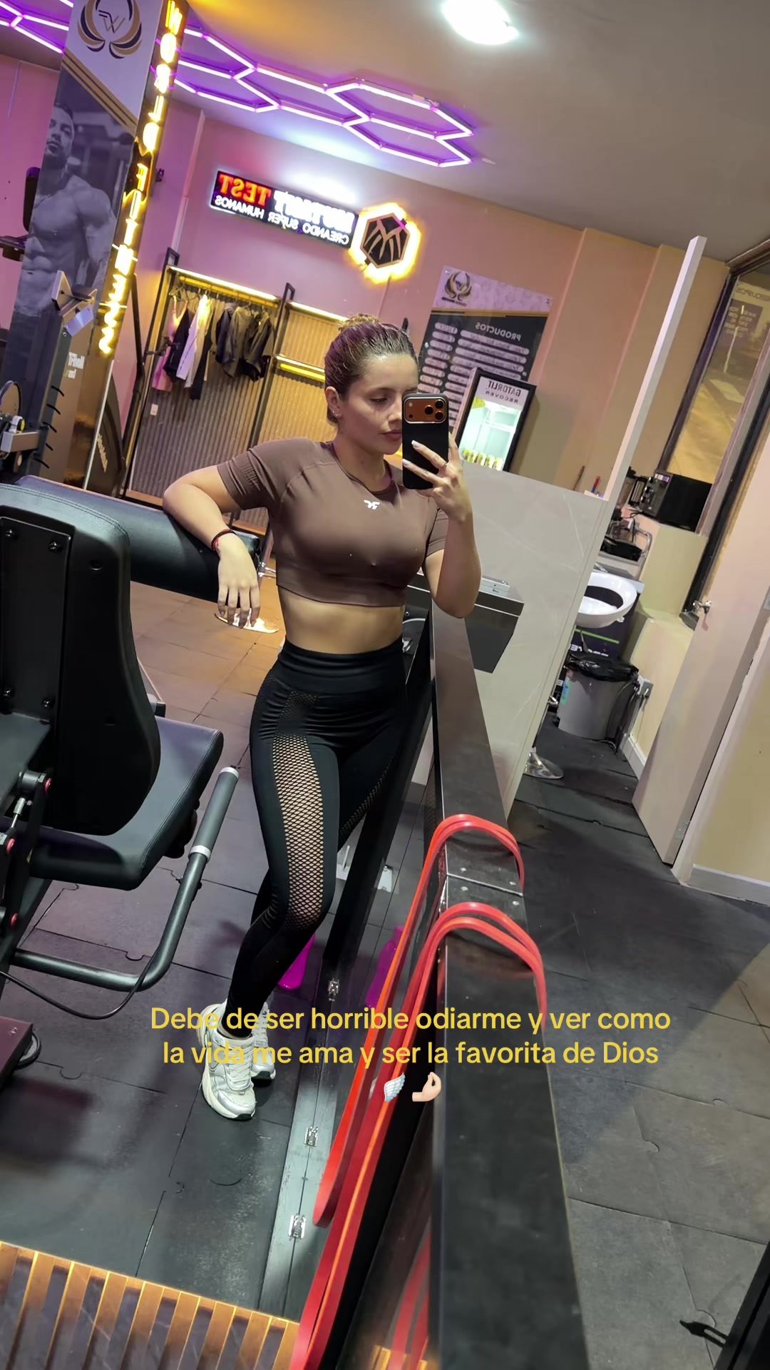 @Laura Isabel