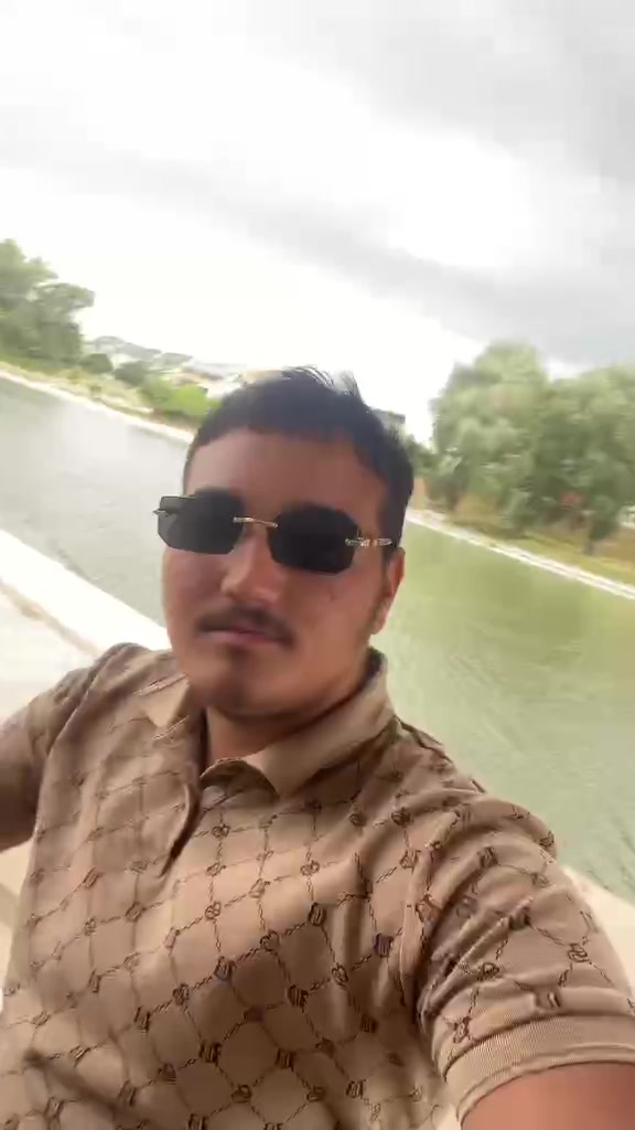 @Bandika