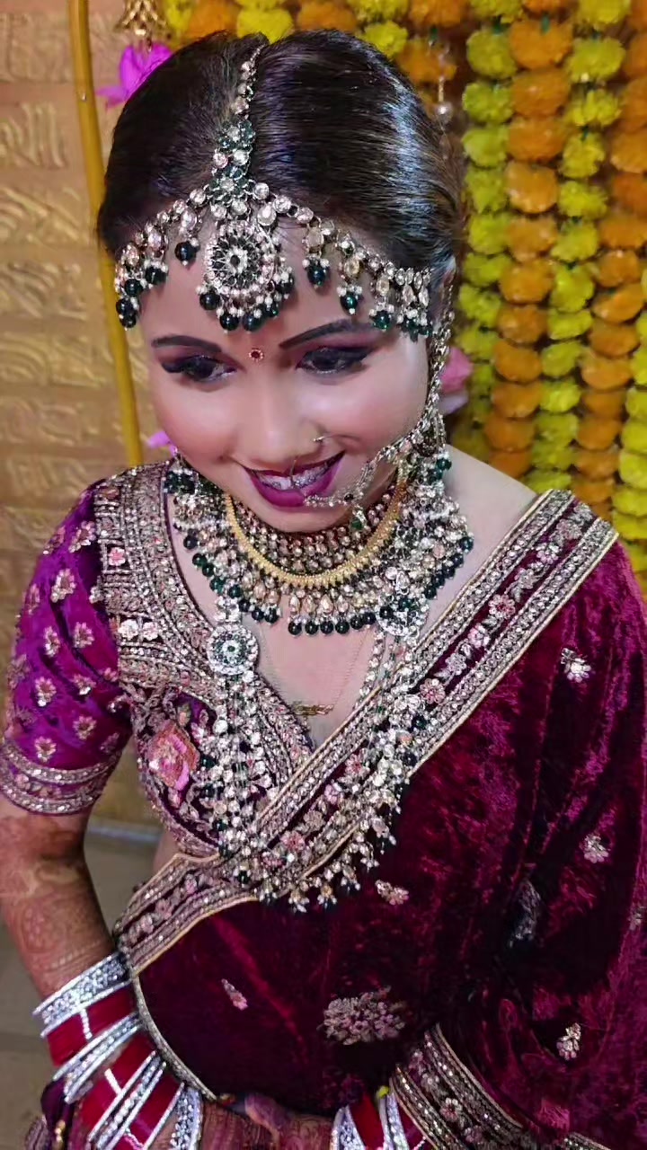 @PoojaJaanvi Makeup Artist