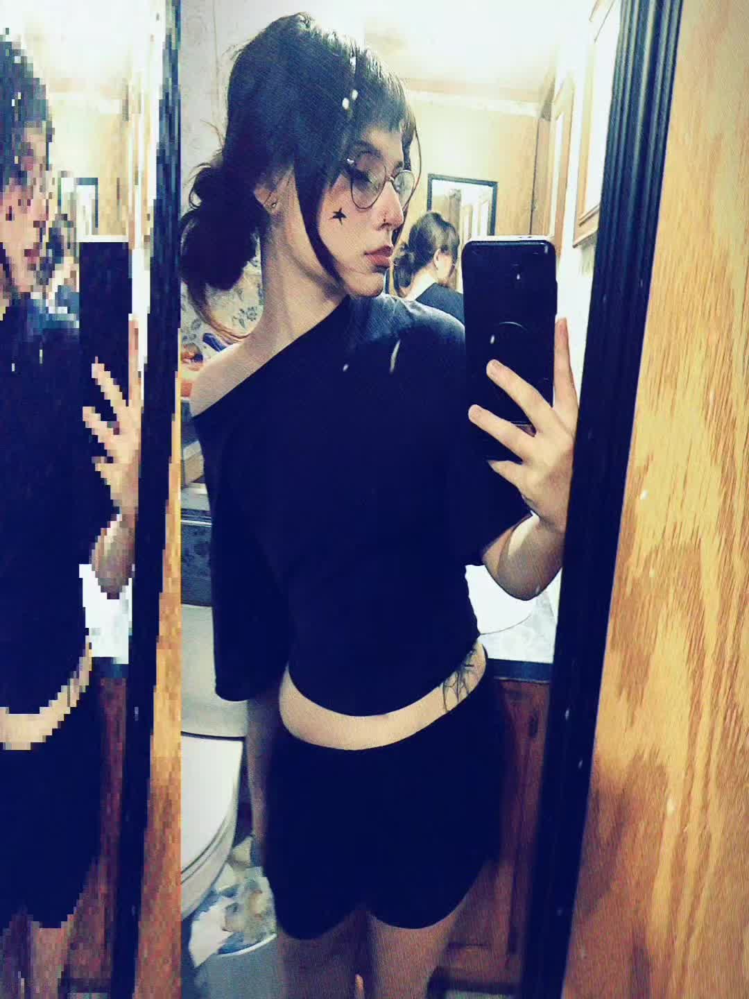 @MissesVirus