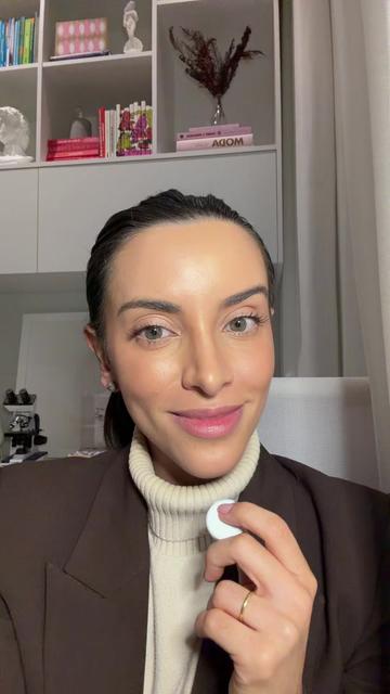 @Dra Julia Vasconcellos