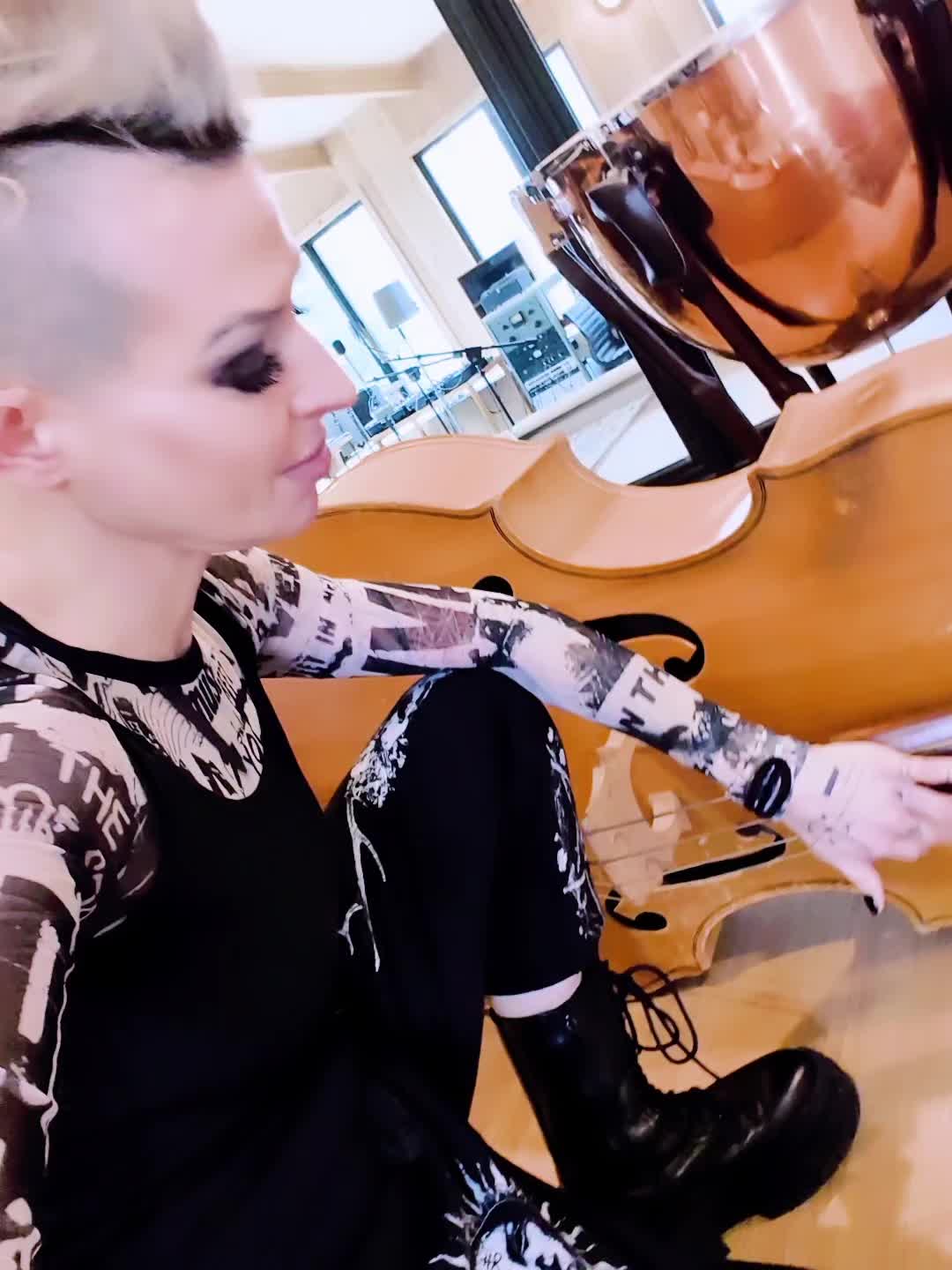 @iyatoyah