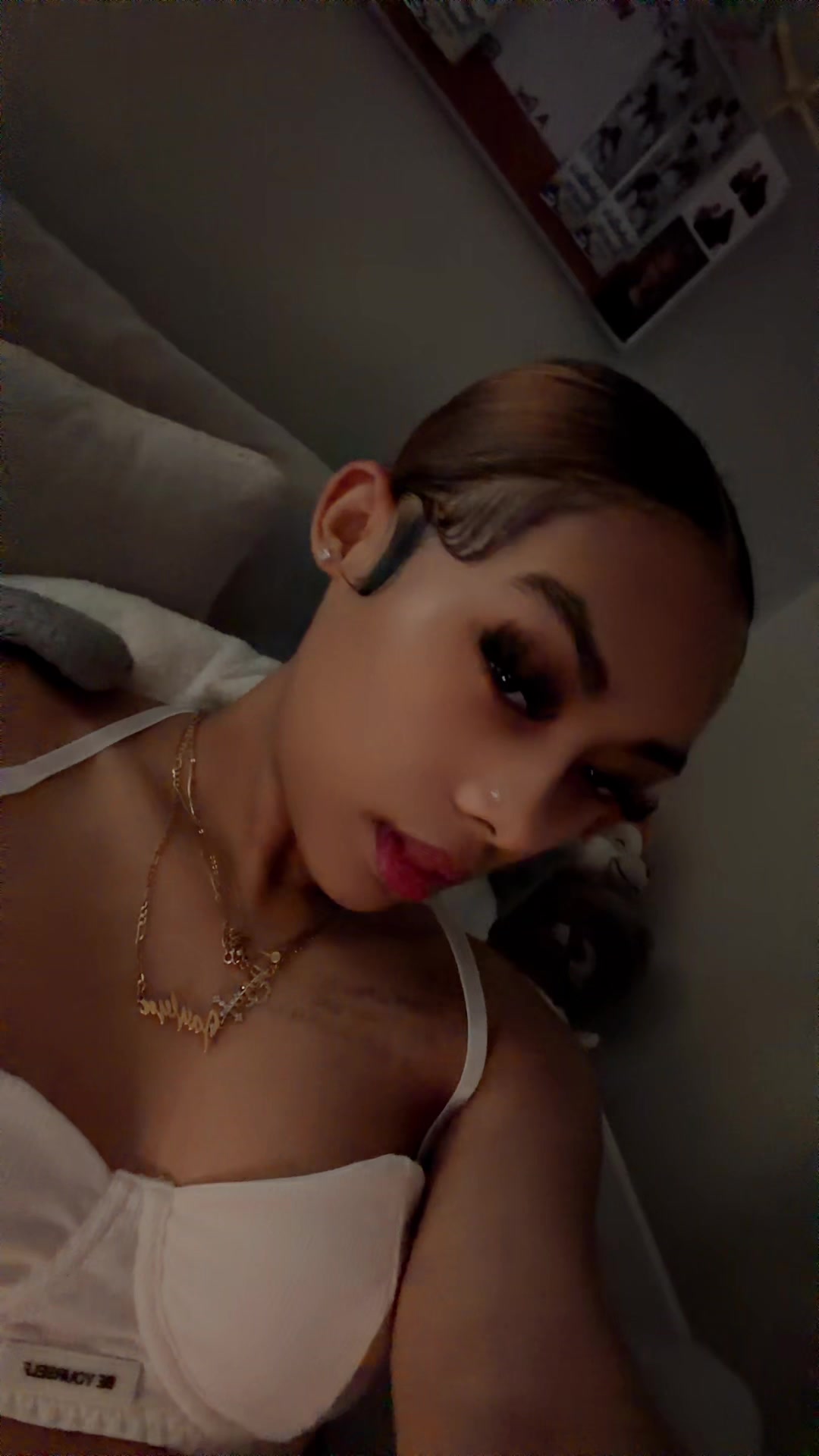 @🧞&zwj;♀️..
