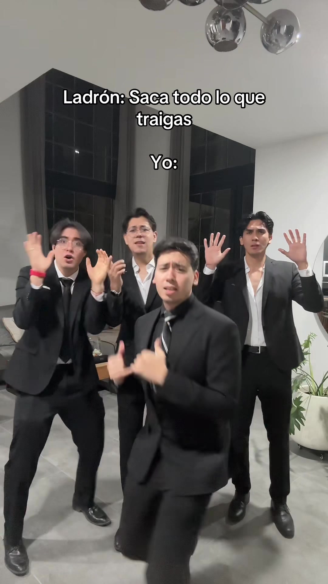 @MELANC&Oacute;LICOS AN&Oacute;NIMOS ⛈️