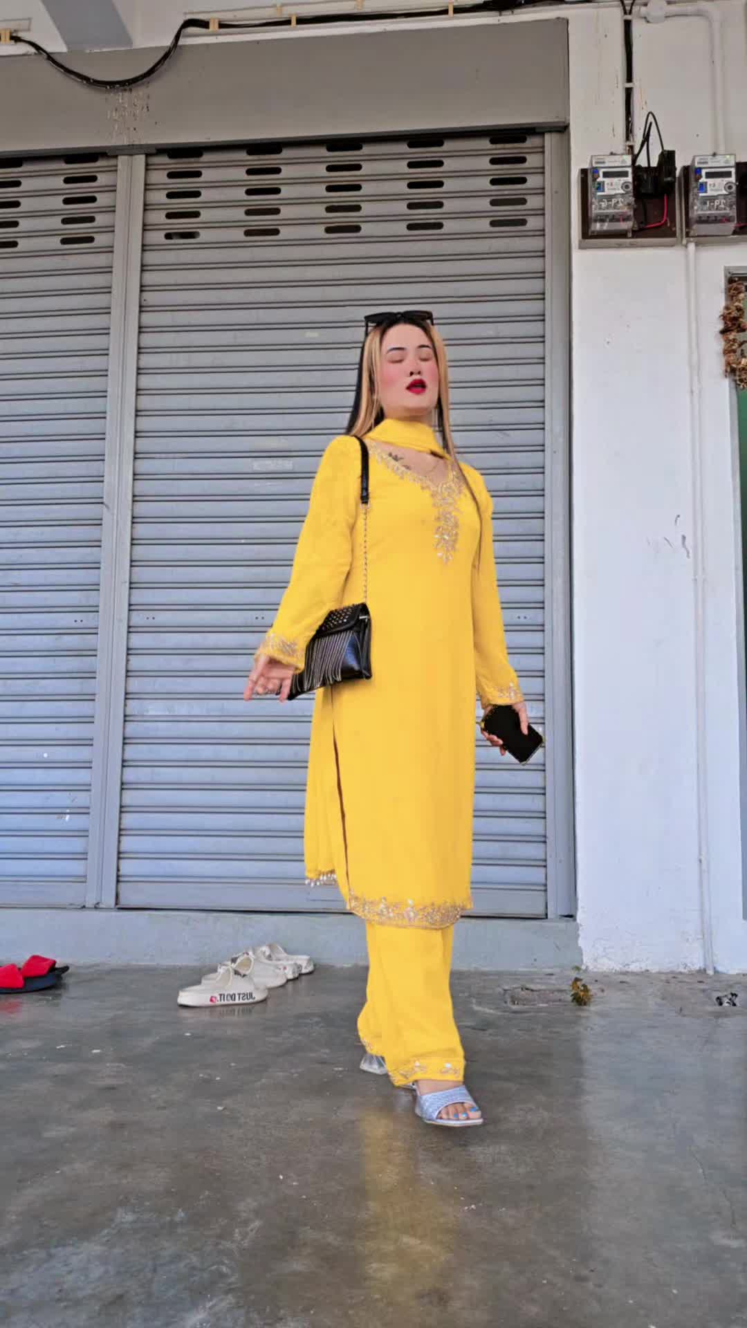 @👑🌸Blonsya रानी🌸👑