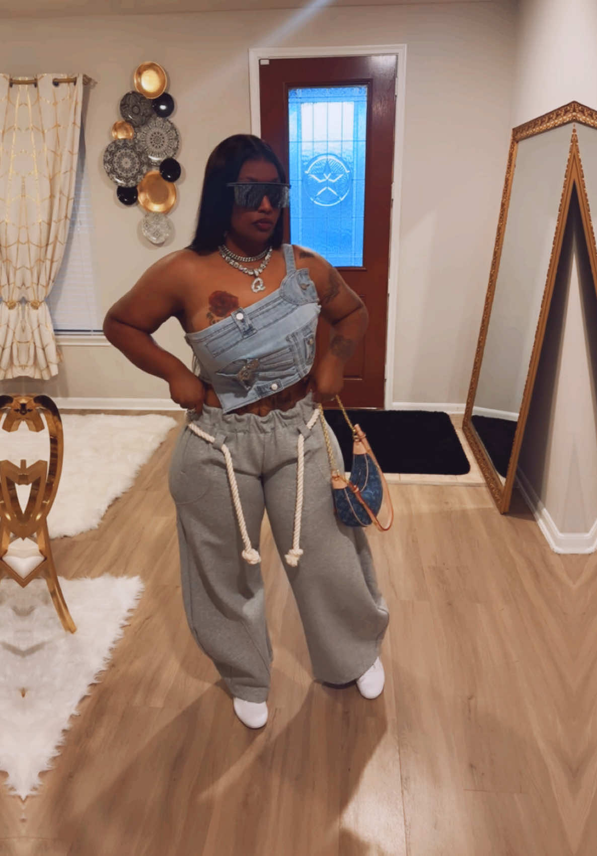 @queenlee601