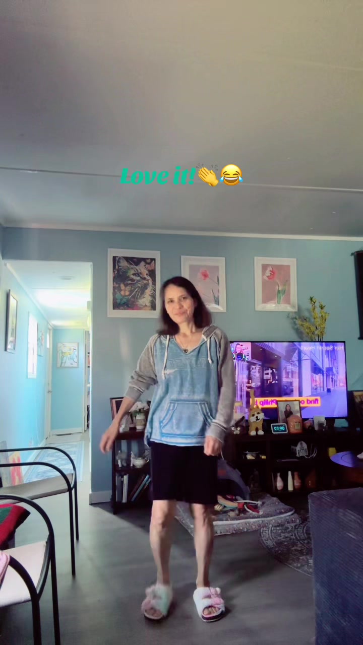 @LizaRevs