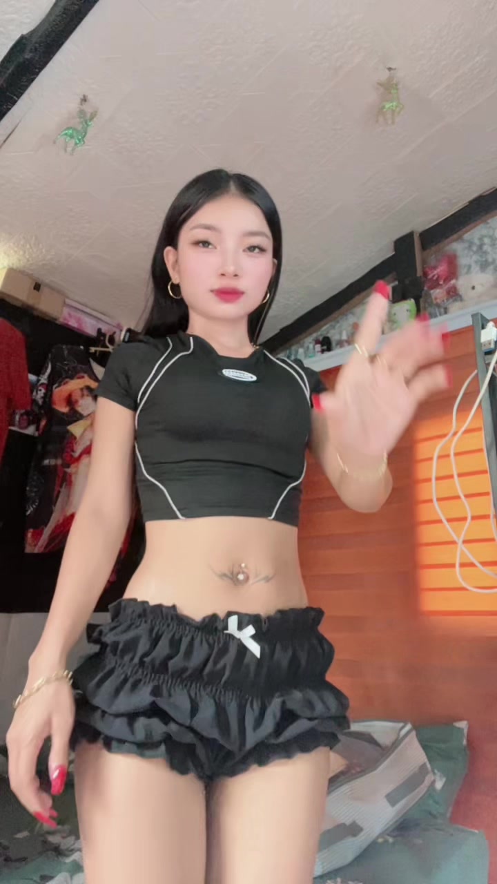 @itzzmeelesssliiii