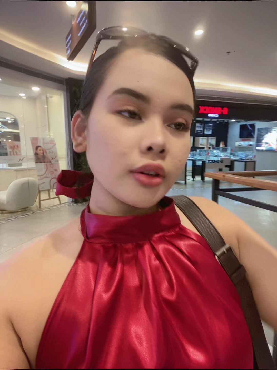 @zhenni_lousi