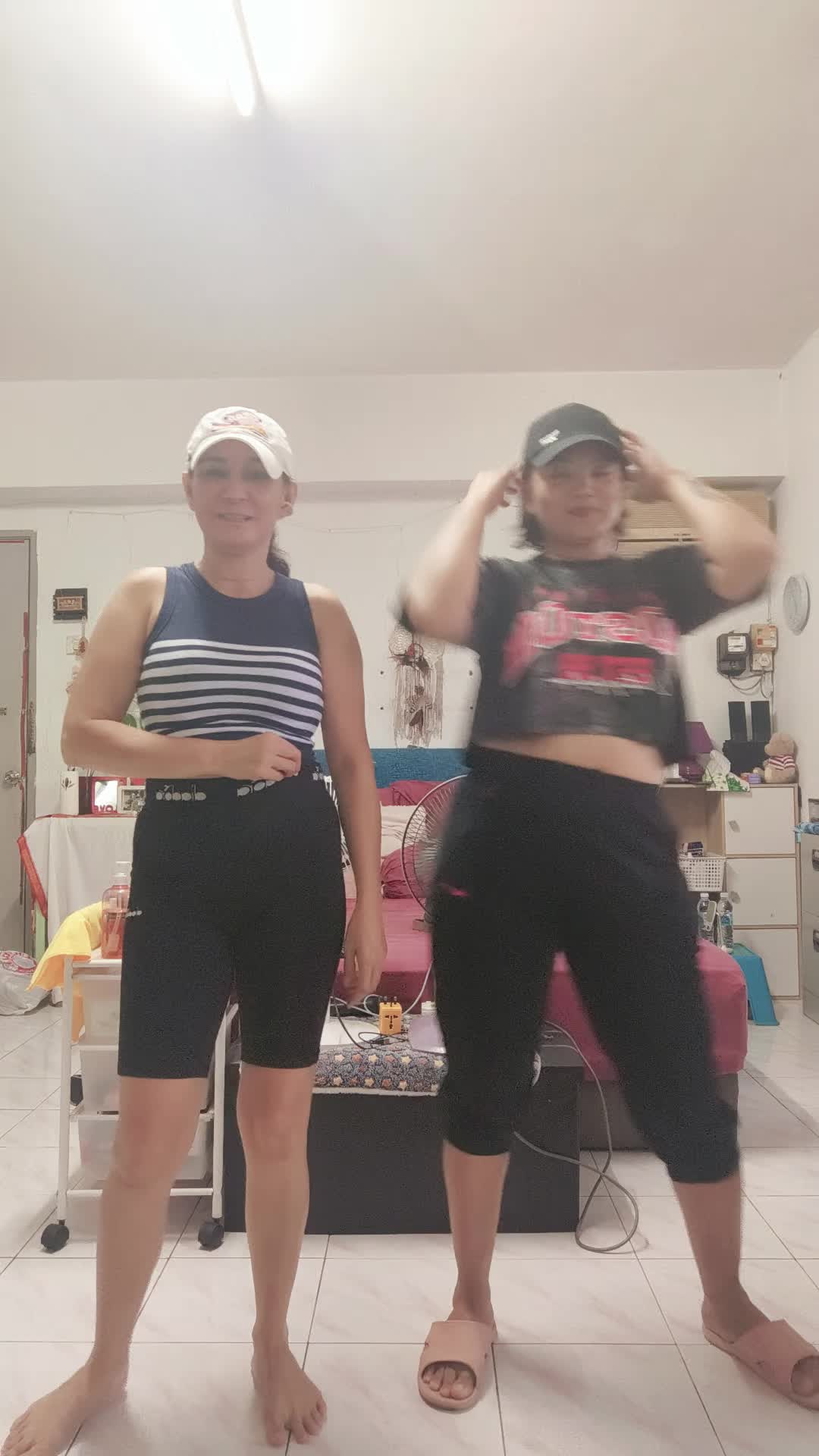 @emz44
