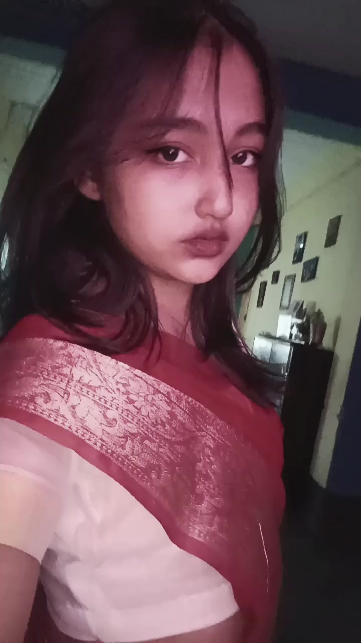 @YANA GURUNG👅