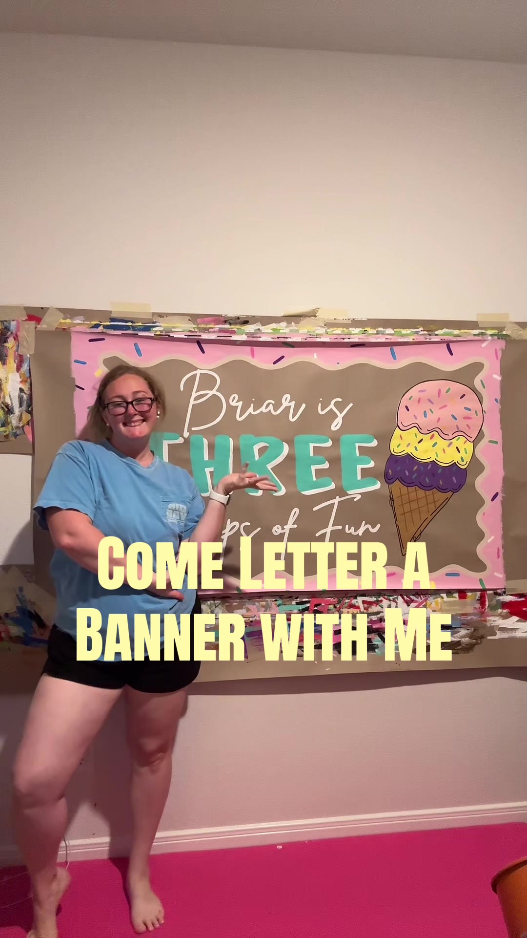 @Lindsey | Banner Artist & Mom