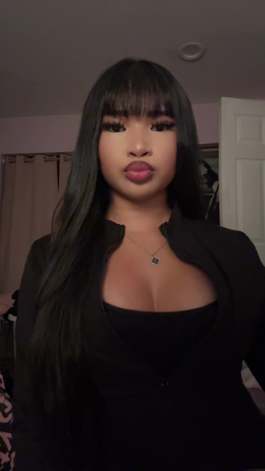 @poopyazngirl