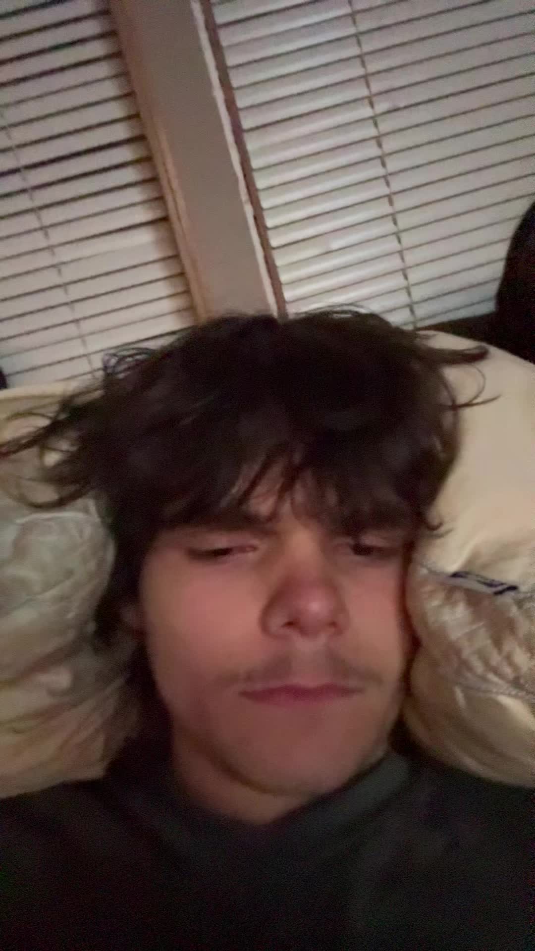 @🧟♂️