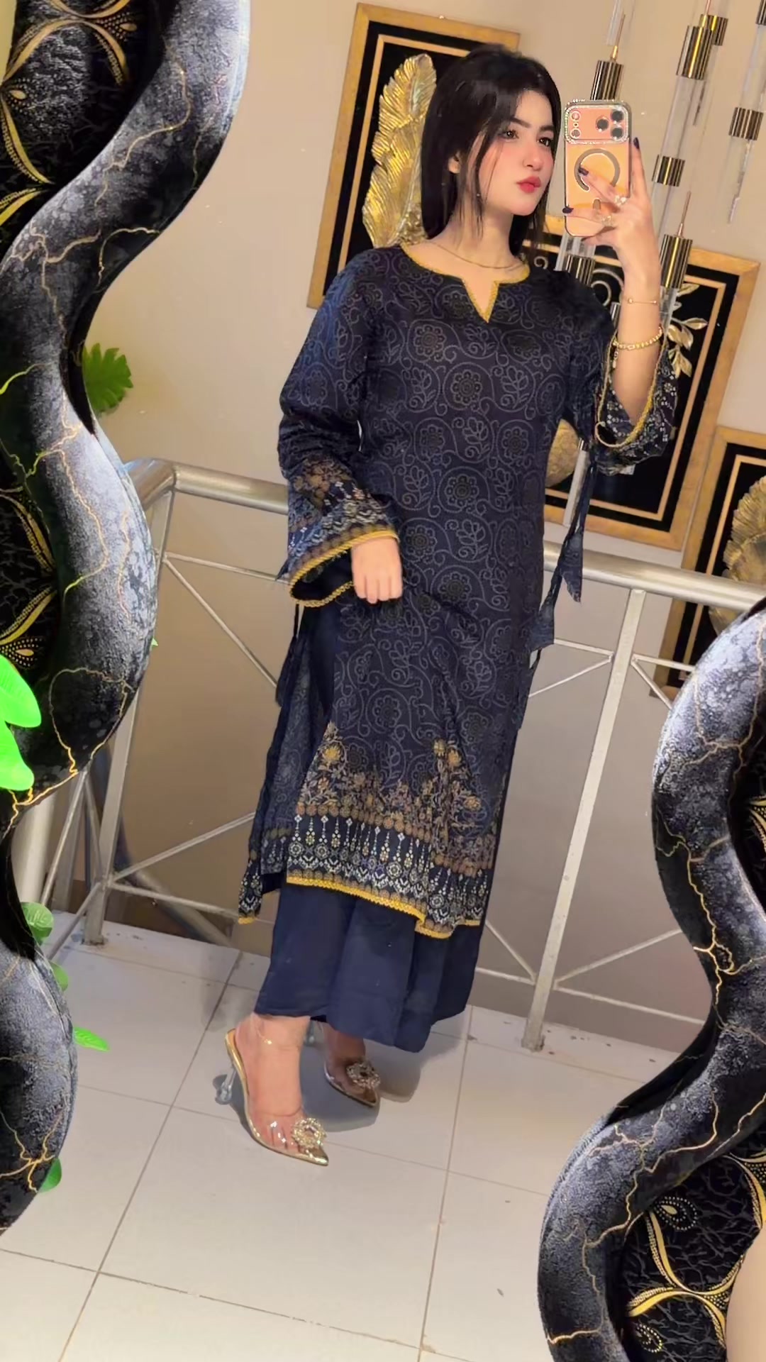 @Izzah khan🔥