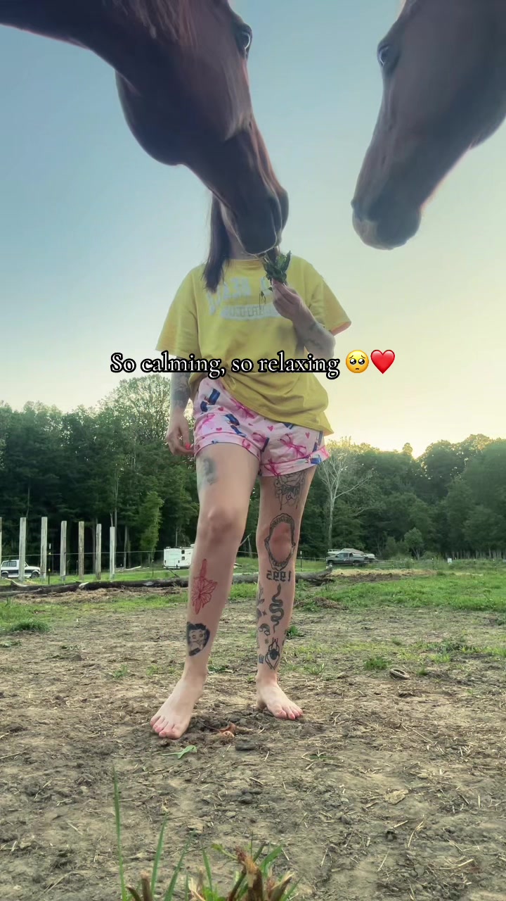 @mommaaaav