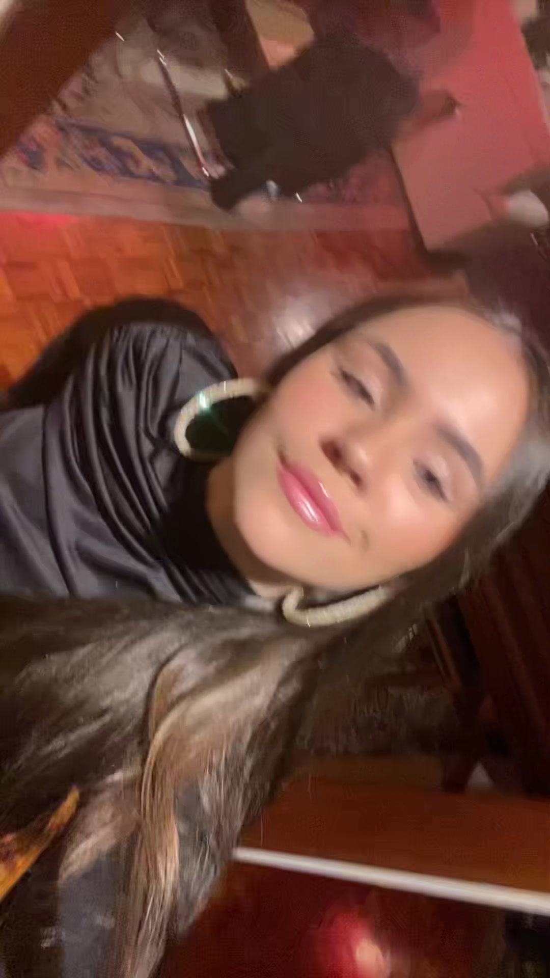 @🦧💋♟️🏮🐝🍄🪐🍒