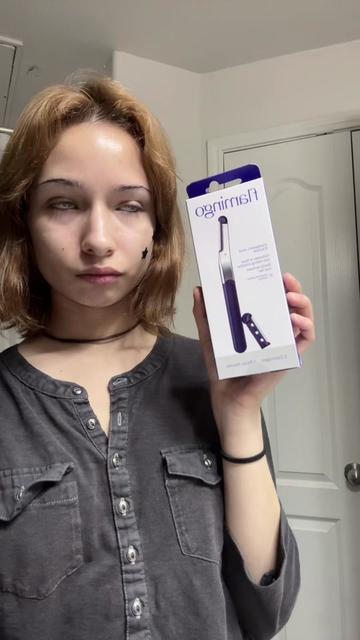 @￼