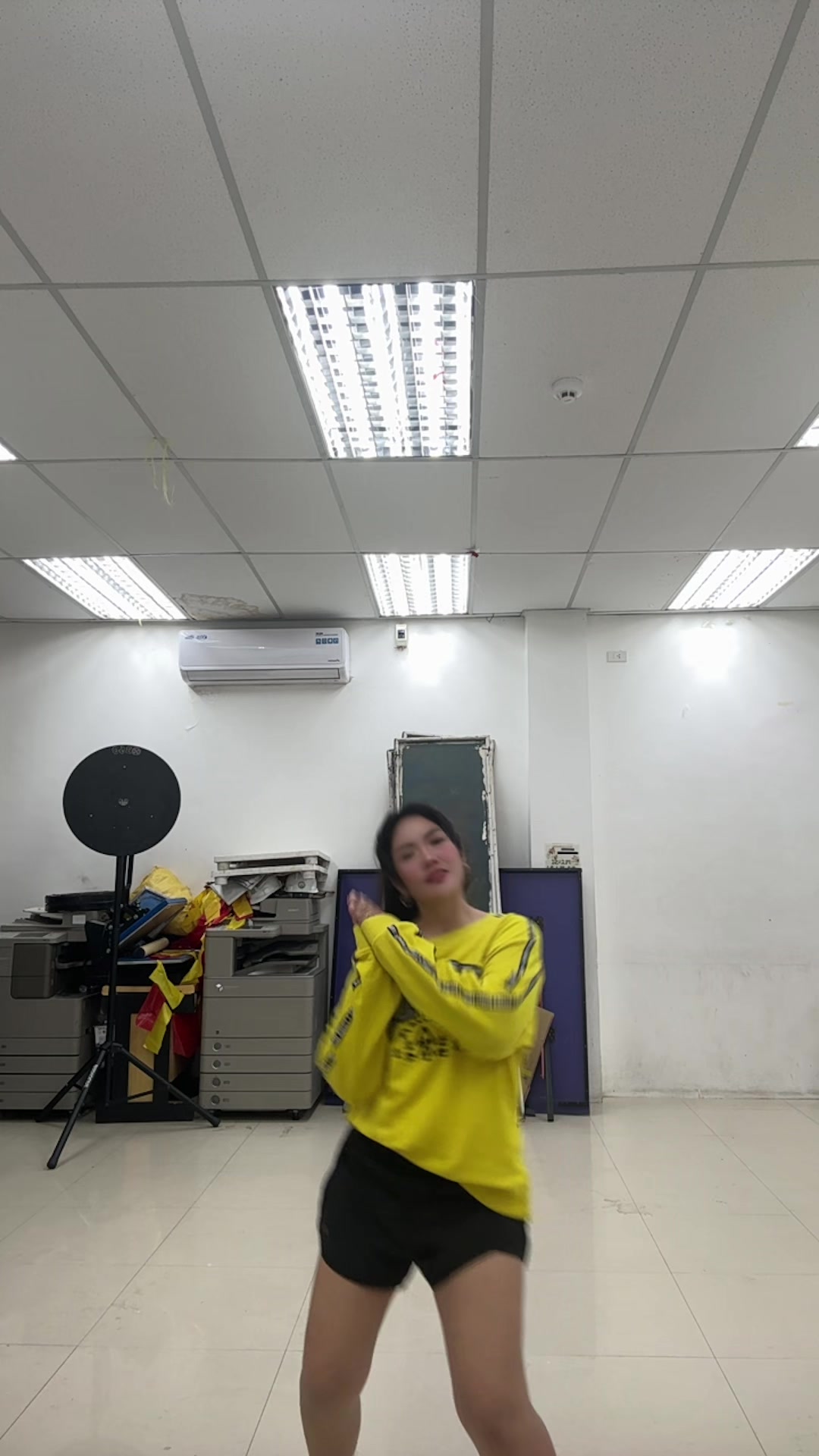 @Lea Banate