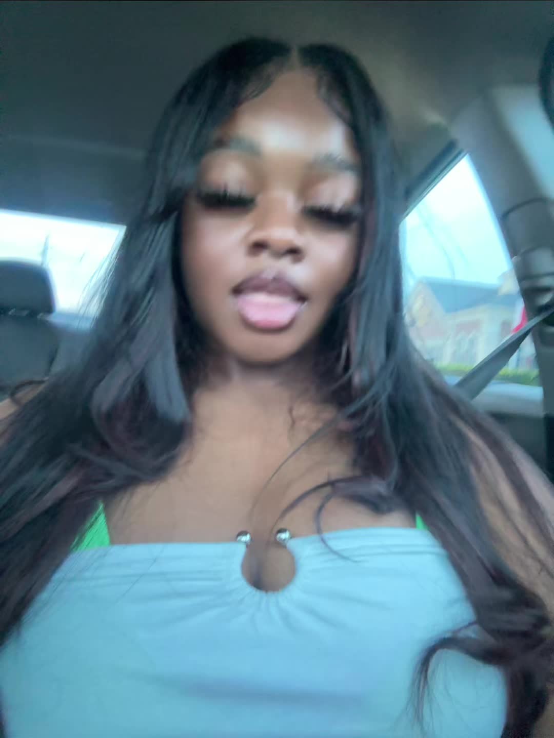 @Jasmine💫