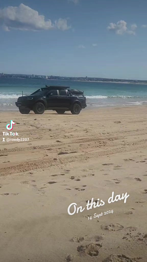 @ROWDY7