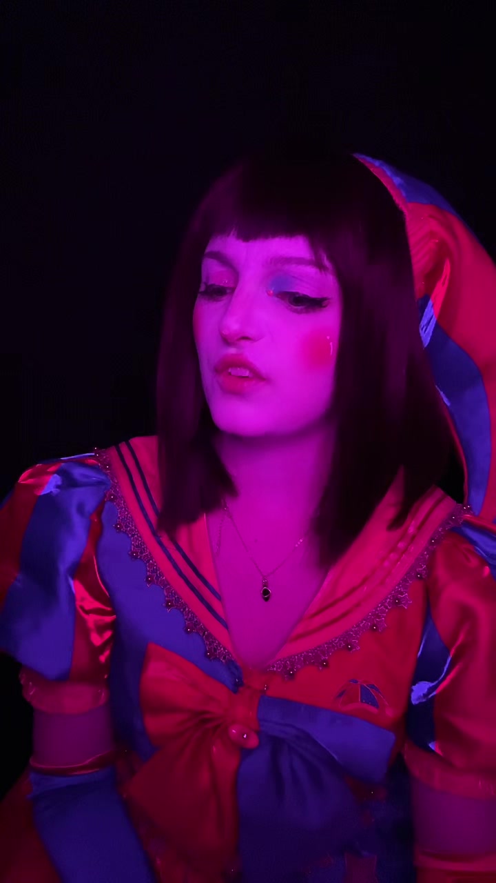 @Luna