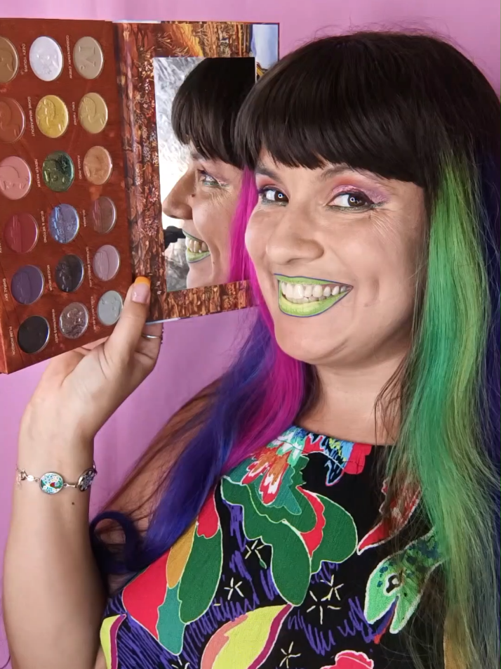 @TheMirrorBeauty lip art 💋🌈💄