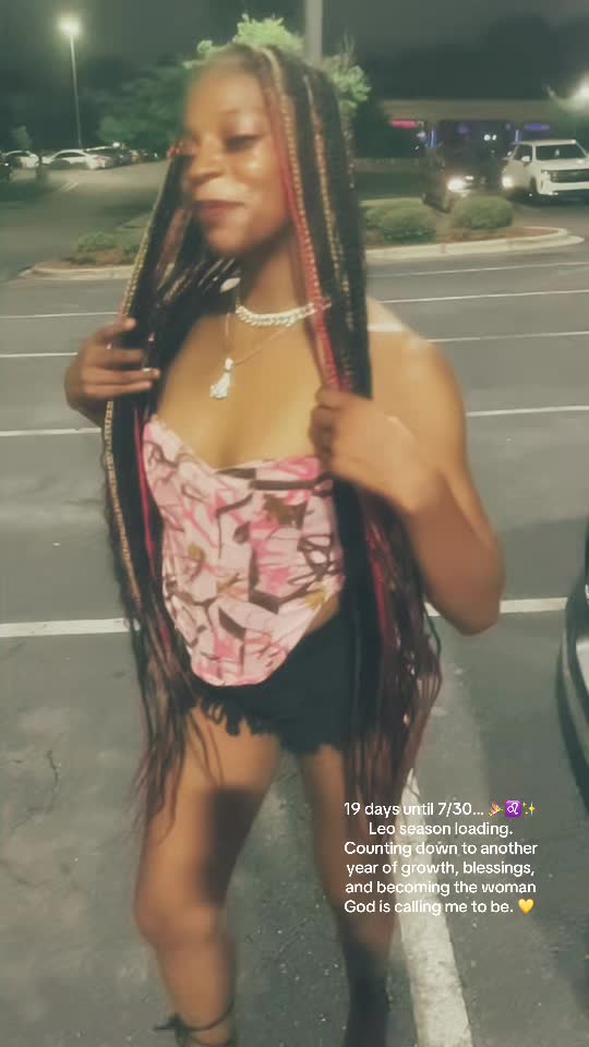 @Miss hypnotic♌️ | Stacey ♌️