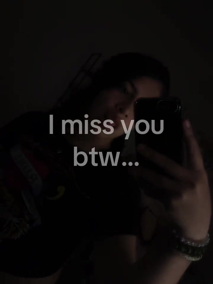@𝓔𝓶𝓮𝓵𝔂 🖤