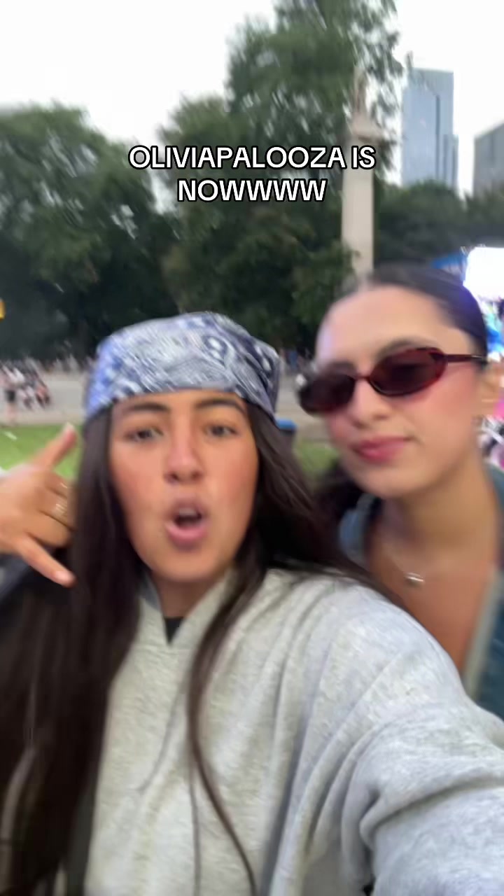 @Angelina&trade;️