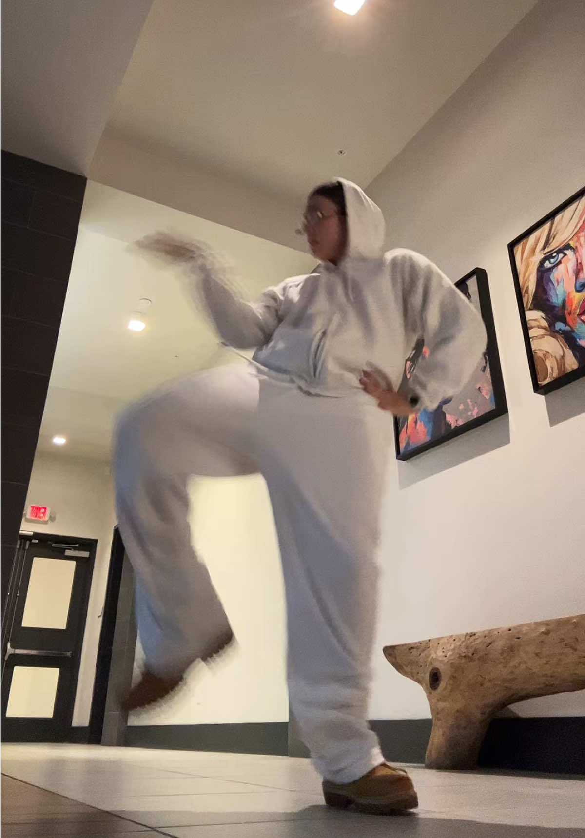 @ayyvahh_
