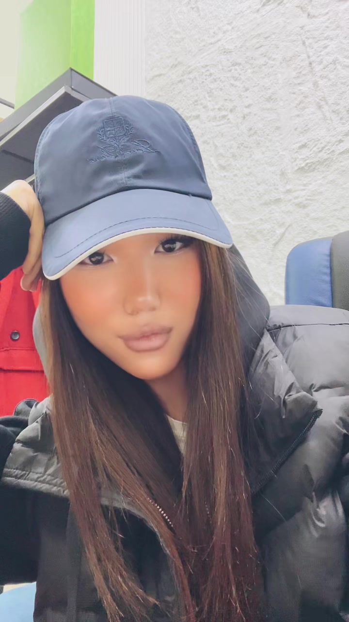 @🐰