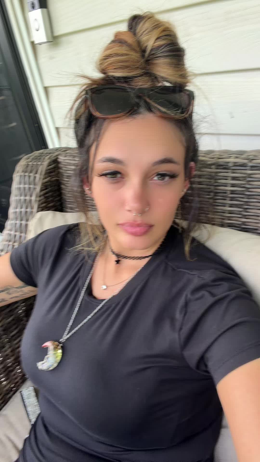 @Witchyshittt