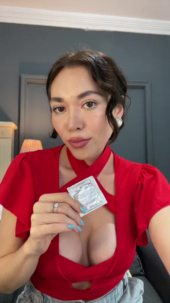 @Bruja Erika Fong China 🇨🇳