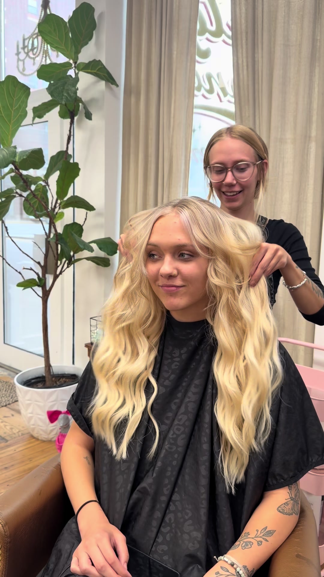 @blondedbyzoey•INDIANA STYLIST•