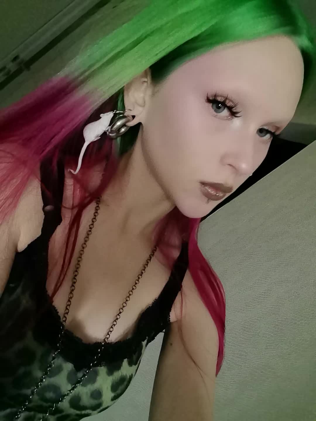 @Valeria Humanoidova👽