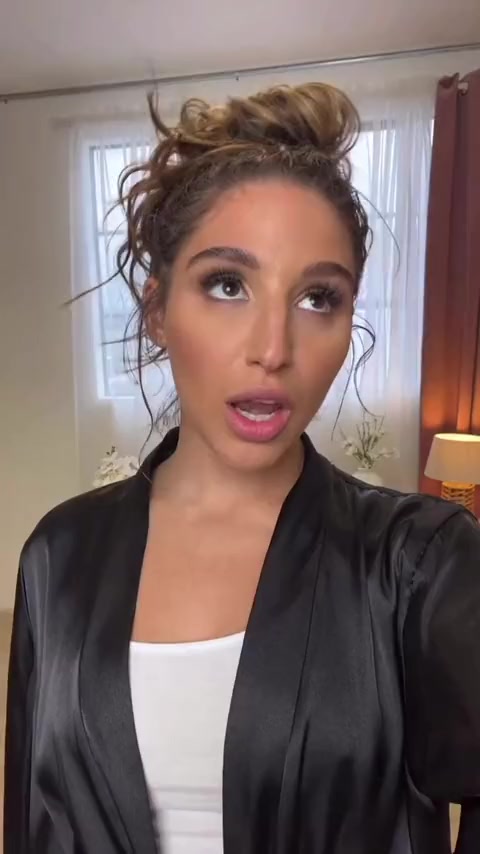 @Lana Rhoades