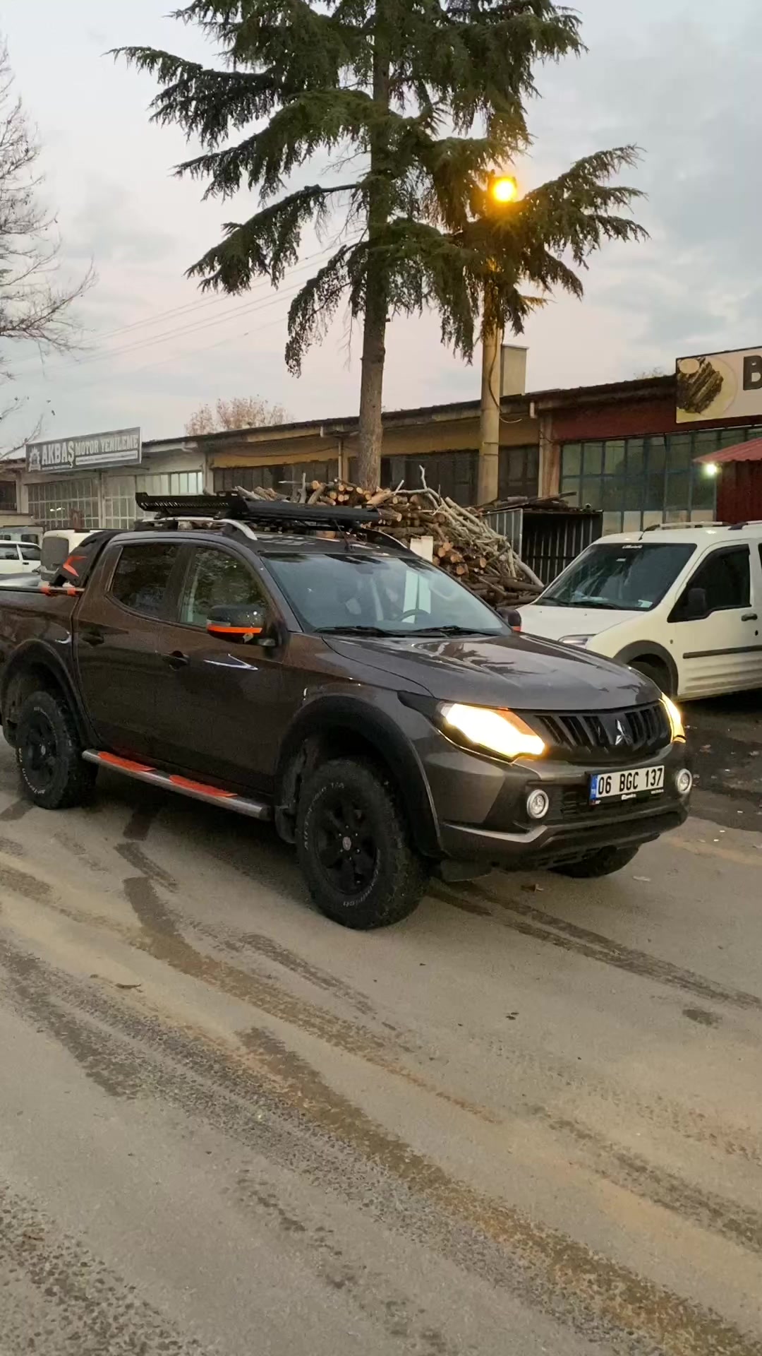 @ozguraparat