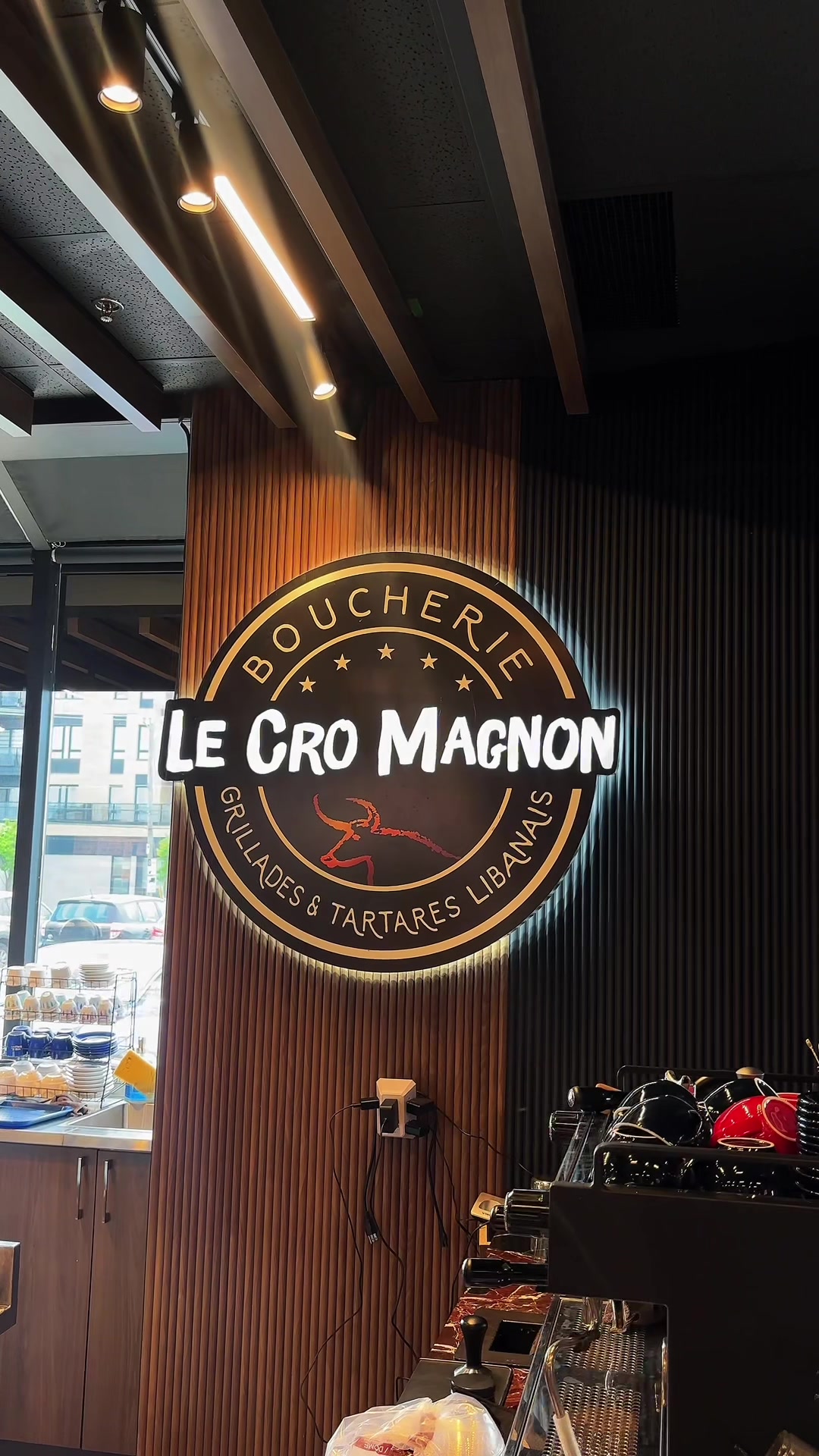 @lecromagnon